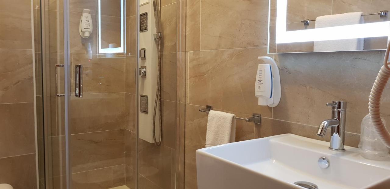 Valmarina Hotel Calenzano Ngoại thất bức ảnh