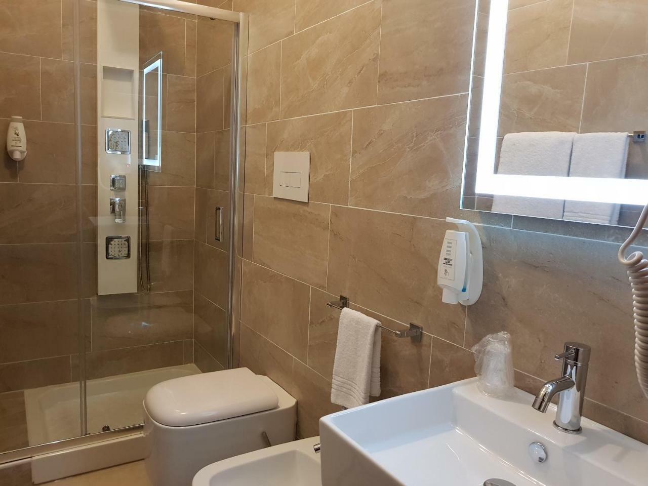 Valmarina Hotel Calenzano Ngoại thất bức ảnh